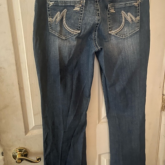 New - Picture 2 of 3